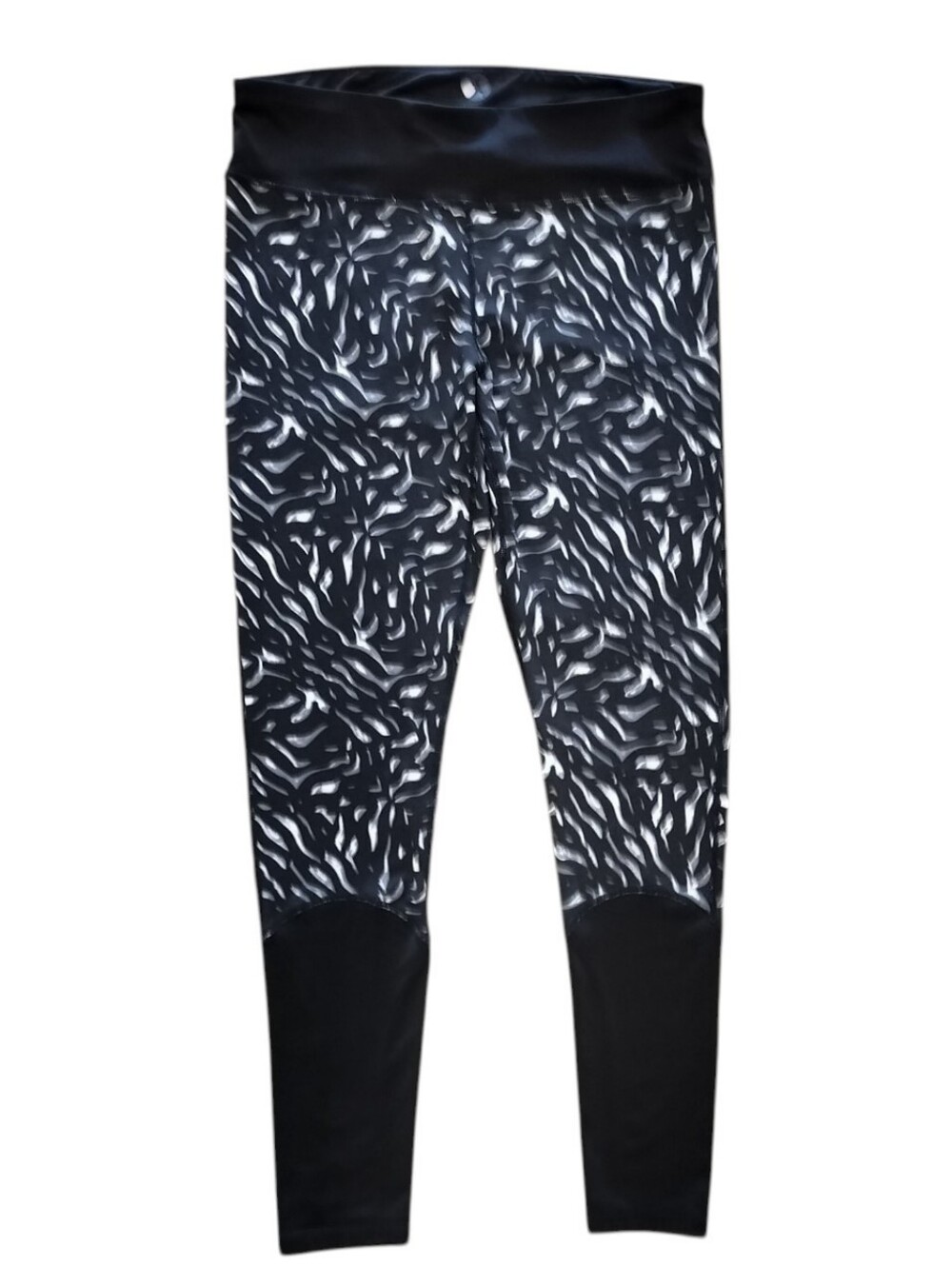 Women’s Black & White Abstract Print Leggings – High Waist Athletic Yoga Pants